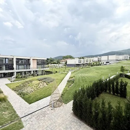 Moreni - A Peaceful Retreat W Vitosha View & Free Parking Апартамент