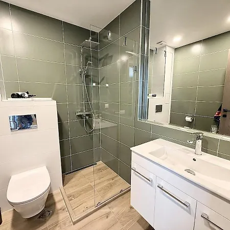 Апартамент Moreni - A Peaceful Retreat W Vitosha View & Free Parking *